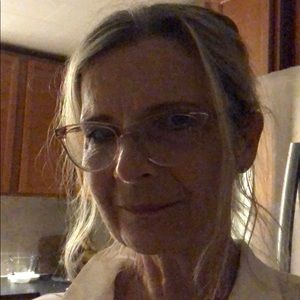 Meet your Posher, Michaela